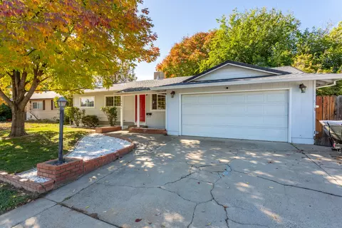 Exterior - 6494 Leonard Dr, Redding, CA 96001 photo 7 of 9