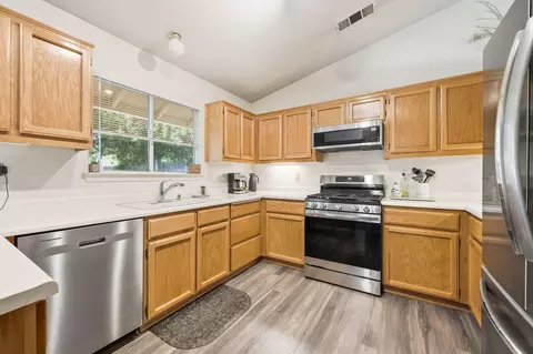 1603 Imperial Dr, Redding, CA 96003 photo 7