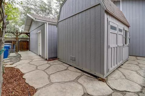 Exterior - 1891 Edgewood Dr, Redding, CA 96003 photo 7 of 12