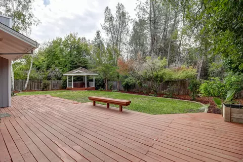 Exterior - 1891 Edgewood Dr, Redding, CA 96003 photo 8 of 12