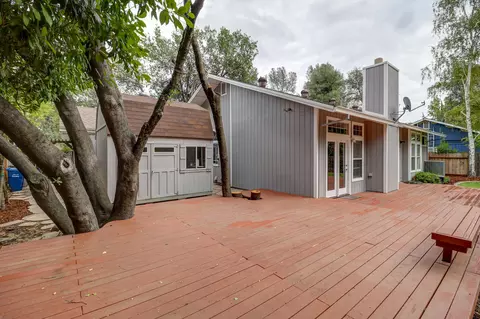 Exterior - 1891 Edgewood Dr, Redding, CA 96003 photo 6 of 12