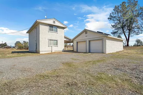 15557 Cloverdale Rd, Anderson, CA 96007