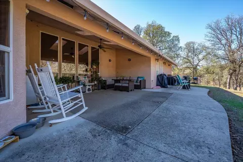 Exterior - 13470 Luna Dr, Redding, CA 96003 photo 8 of 15