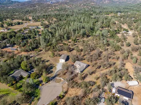 View/Area - 13470 Luna Dr, Redding, CA 96003 photo 2 of 8