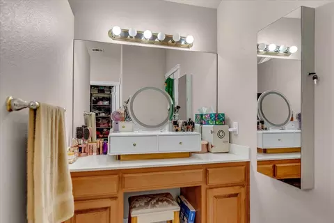 Bath - 13470 Luna Dr, Redding, CA 96003 photo 1 of 6