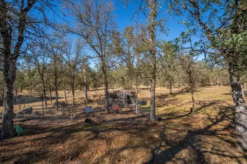 Exterior - 13470 Luna Dr, Redding, CA 96003 photo 6 of 15
