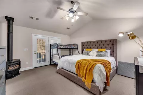 Bedroom - 13470 Luna Dr, Redding, CA 96003 photo 1 of 5