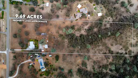 View/Area - 9807 Logan Rd, Redding, CA 96003 photo 2 of 2