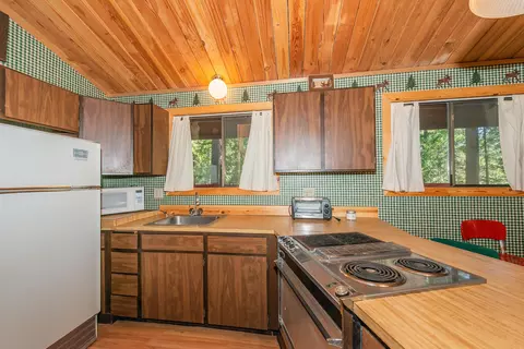 761 Lake Forest Dr, Trinity Center, CA 96091 photo 16