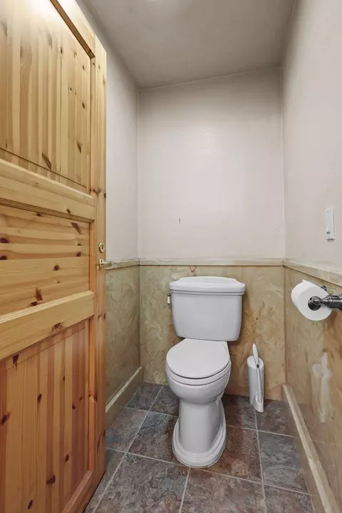 Bath - 30909 Tinkerbell Ln, Shingletown, CA 96088 photo 4 of 5