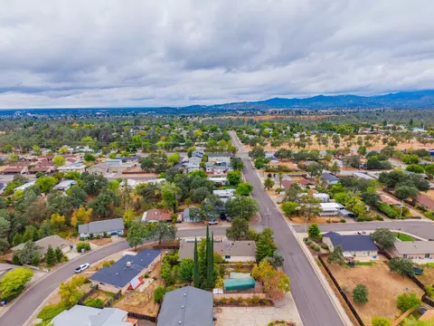 892 August Way, Redding, CA 96003 photo 39