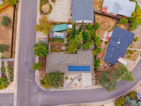 892 August Way, Redding, CA 96003 photo 40