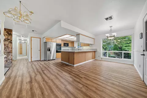 892 August Way, Redding, CA 96003 photo 10