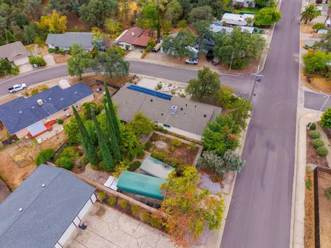 892 August Way, Redding, CA 96003 photo 37
