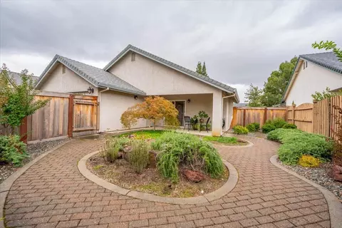 375 Franciscan Trl, Redding, CA 96003 photo 3