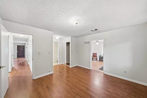 Entry Way - 1836 Del Mar Ave, Redding, CA 96003 photo 1 of 1