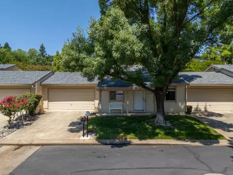 1836 Del Mar Ave, Redding, CA 96003