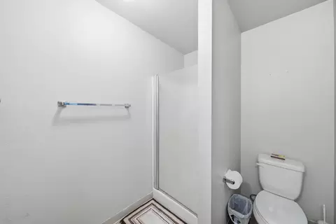 Bath - 1836 Del Mar Ave, Redding, CA 96003 photo 3 of 3