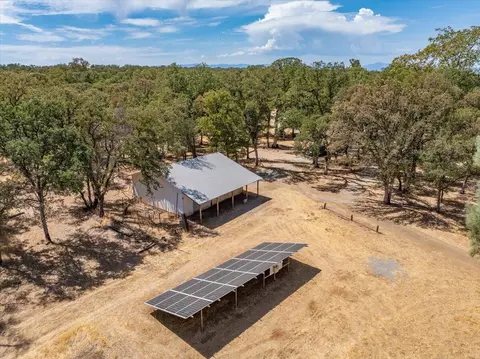 Exterior - 18830 Newman Rd, Red Bluff, CA 96080 photo 3 of 11