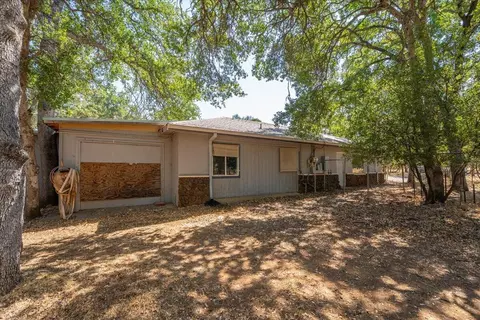 Exterior - 18830 Newman Rd, Red Bluff, CA 96080 photo 8 of 11