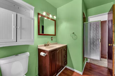 Bath - 18830 Newman Rd, Red Bluff, CA 96080 photo 6 of 10