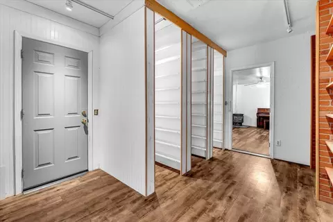 Entry Way - 18830 Newman Rd, Red Bluff, CA 96080 photo 2 of 3