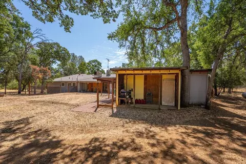 Exterior - 18830 Newman Rd, Red Bluff, CA 96080 photo 7 of 11