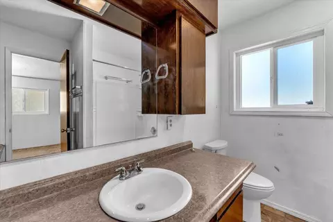 Bath - 18830 Newman Rd, Red Bluff, CA 96080 photo 4 of 10