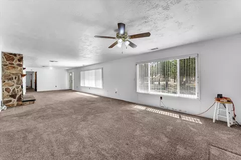 Living - 18830 Newman Rd, Red Bluff, CA 96080 photo 3 of 10