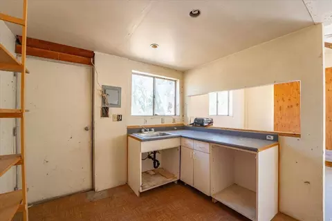 Kitchen - 18830 Newman Rd, Red Bluff, CA 96080 photo 6 of 6