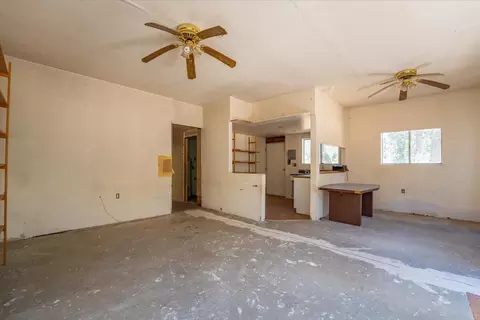 Living - 18830 Newman Rd, Red Bluff, CA 96080 photo 9 of 10