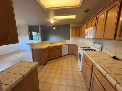 Kitchen - 667 Reddington Dr, Redding, CA 96003 photo 1 of 5