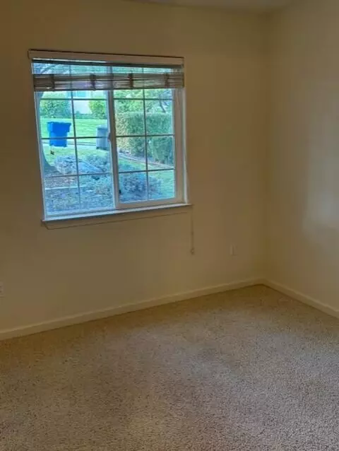 Bedroom - 667 Reddington Dr, Redding, CA 96003 photo 2 of 7