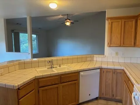 Kitchen - 667 Reddington Dr, Redding, CA 96003 photo 2 of 5