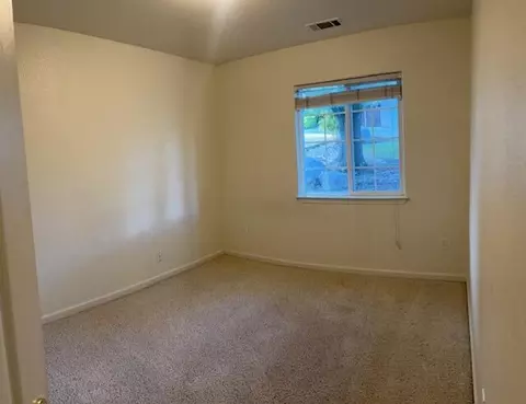 Bedroom - 667 Reddington Dr, Redding, CA 96003 photo 6 of 7