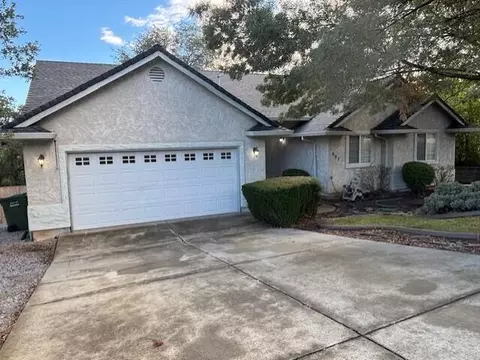 Exterior - 667 Reddington Dr, Redding, CA 96003 photo 2 of 6