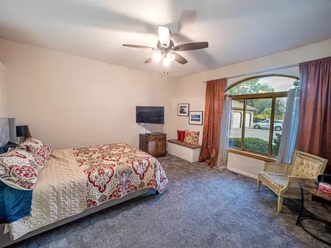 Bedroom - 7517 Villa Ct, Redding, CA 96002 photo 4 of 4