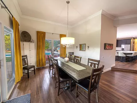 Dining - 7517 Villa Ct, Redding, CA 96002 photo 5 of 5