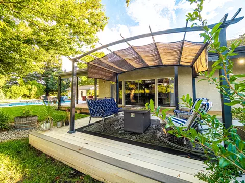 Exterior - 7517 Villa Ct, Redding, CA 96002 photo 14 of 21