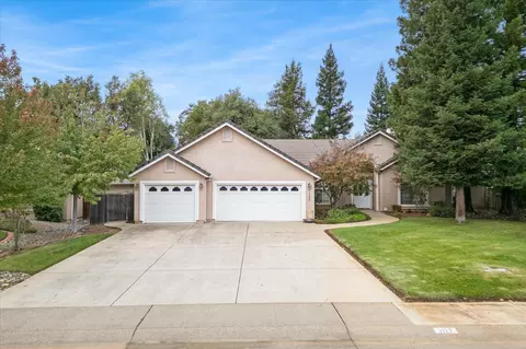 Exterior - 2127 Western Oak Dr, Redding, CA 96002 photo 13 of 13