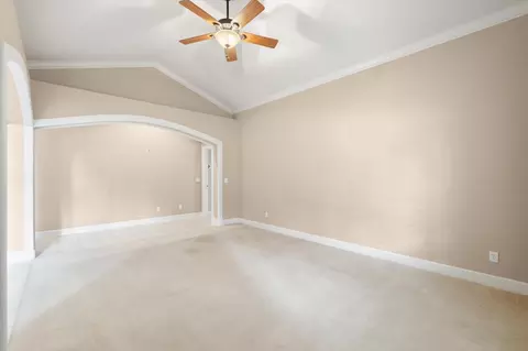 Living - 2127 Western Oak Dr, Redding, CA 96002 photo 3 of 7