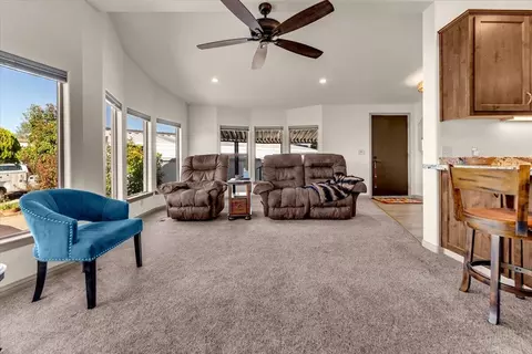 4785 Underwood Dr, Redding, CA 96003 photo 9