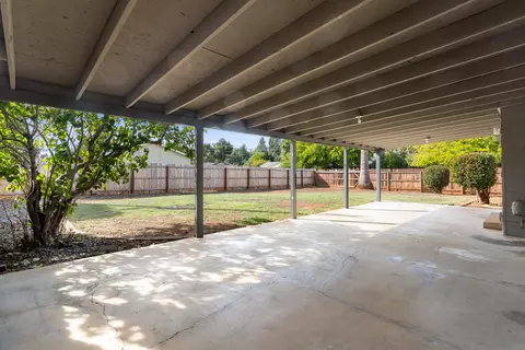 2269 Corona St, Redding, CA 96002 photo 7