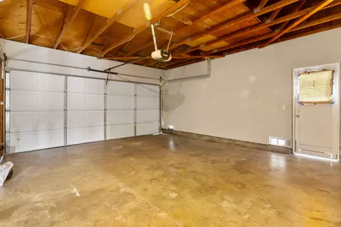 2269 Corona St, Redding, CA 96002 photo 12