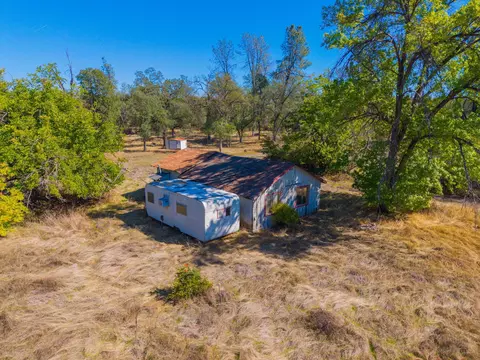 6298 Oasis Rd, Redding, CA 96003