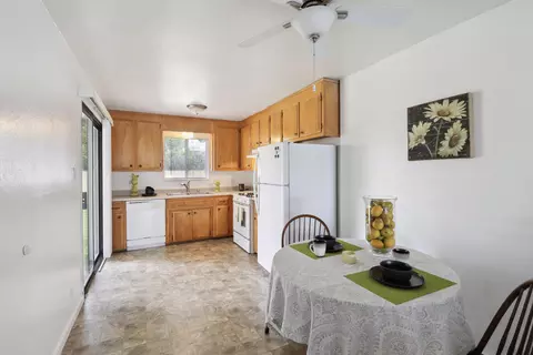 2548 Saturn, Redding, CA 96002 photo 7