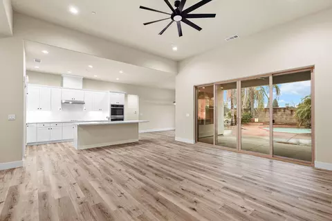 Living - 950 Santa Cruz Dr, Redding, CA 96003 photo 1 of 4