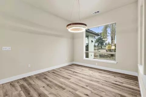 Other - 950 Santa Cruz Dr, Redding, CA 96003 photo 1 of 8