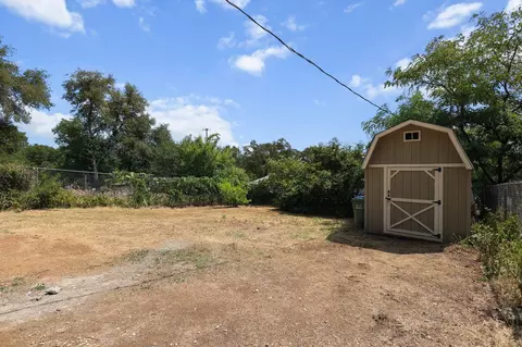 Exterior - 2415 West St, Redding, CA 96001 photo 4 of 5