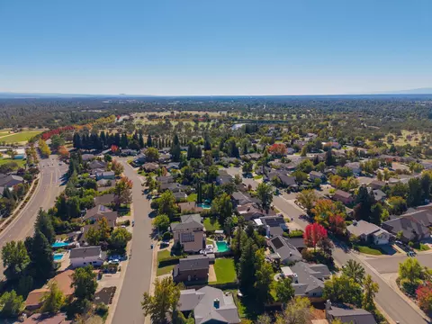 View/Area - 550 Armando Ave, Redding, CA 96003 photo 8 of 9